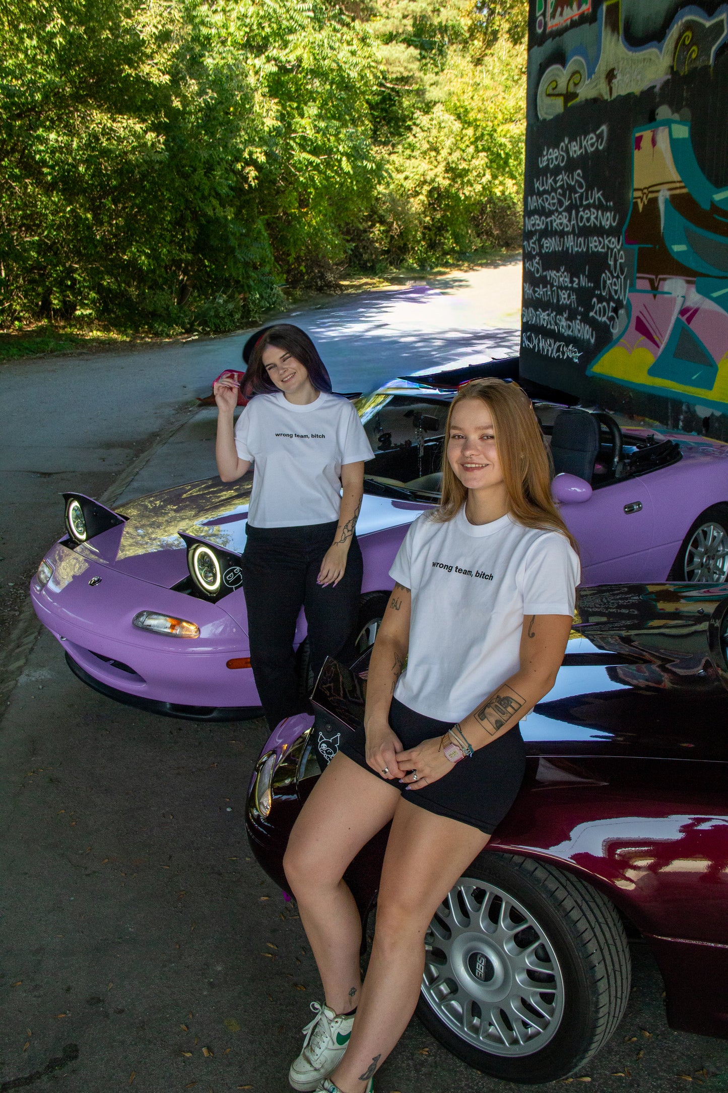 wrong team, bitch - croplé triko